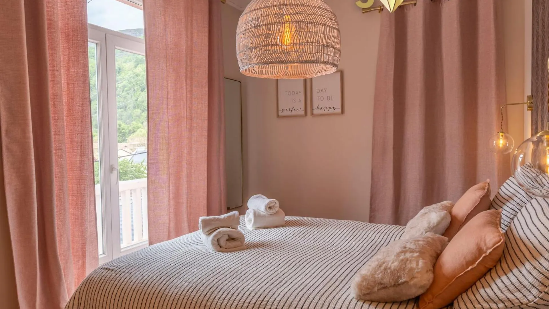 Le Grillon De Pongo Elegant T2 Avec Balcons Apartamento Ax-les-Thermes 0*,  França